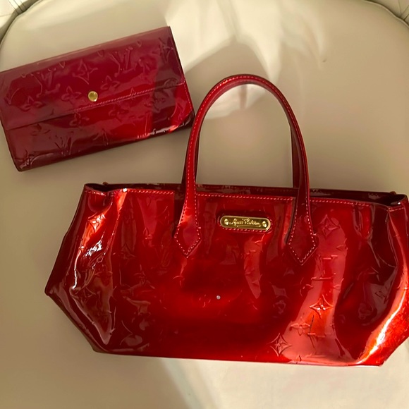 Red Louis Vuttoin - Picture 1 of 4